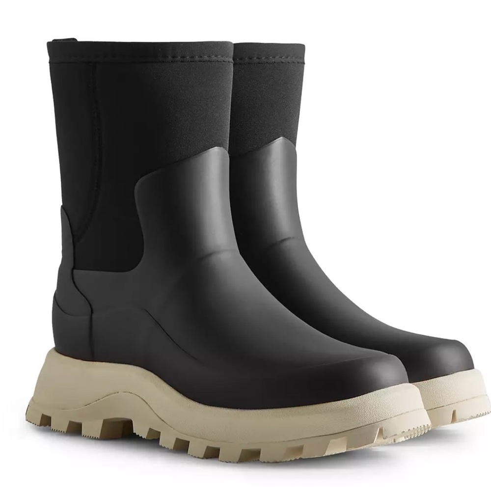 HUNTER Women's City Explorer Short Rain Boots 7 NWT Black White Spring